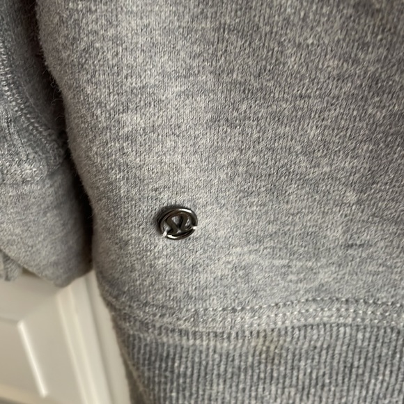 Lululemon size 8 Long jacket. - Picture 4 of 6